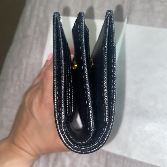 PRADA! Beautiful small wallet in pristine condition! - Picture 7 of 9